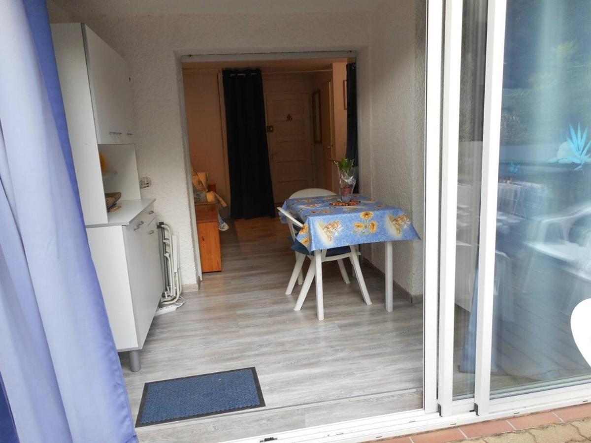 Appartement En Rez-de-jardin: Piscine, Calme, Pinede, Parking, Terrasse, Proche Plage, Bbq - Fr-1-723-84 Agde